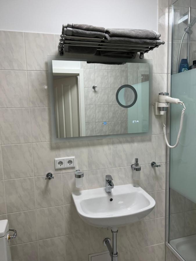 Souterrain Studio-Apartment Нюрнберг Экстерьер фото