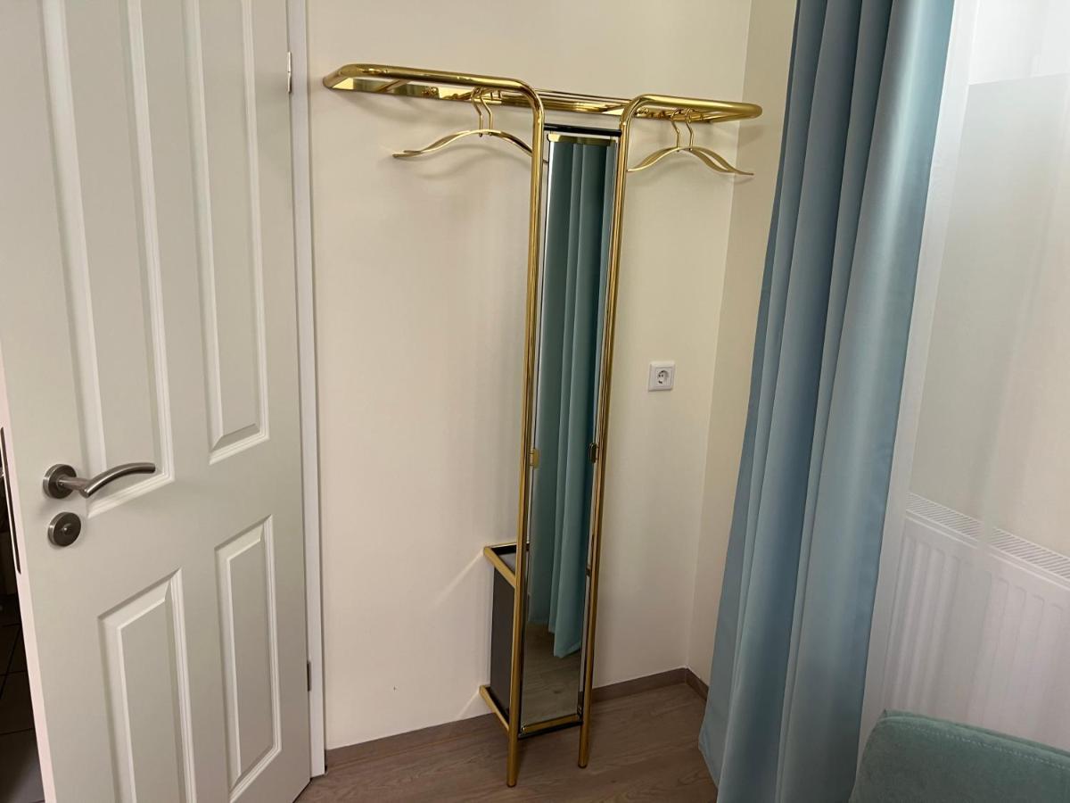 Souterrain Studio-Apartment Нюрнберг Экстерьер фото
